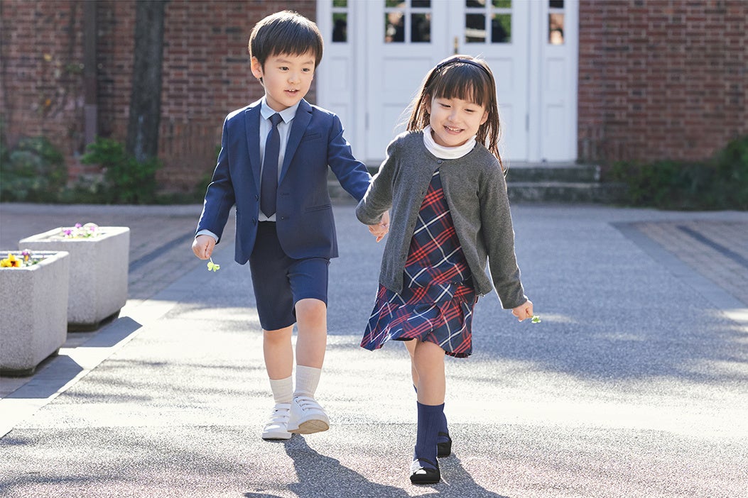 H Mキッズから 卒園式や入学式を迎える子供たちに向けた 最新コレクション Kids Classic Collection を発表 H M のプレスリリース H Mキッズから 卒園式や入学式を迎える子供たちに向けた 最新コレクション Kids Classic Collection を発表 H M のプレスリリース