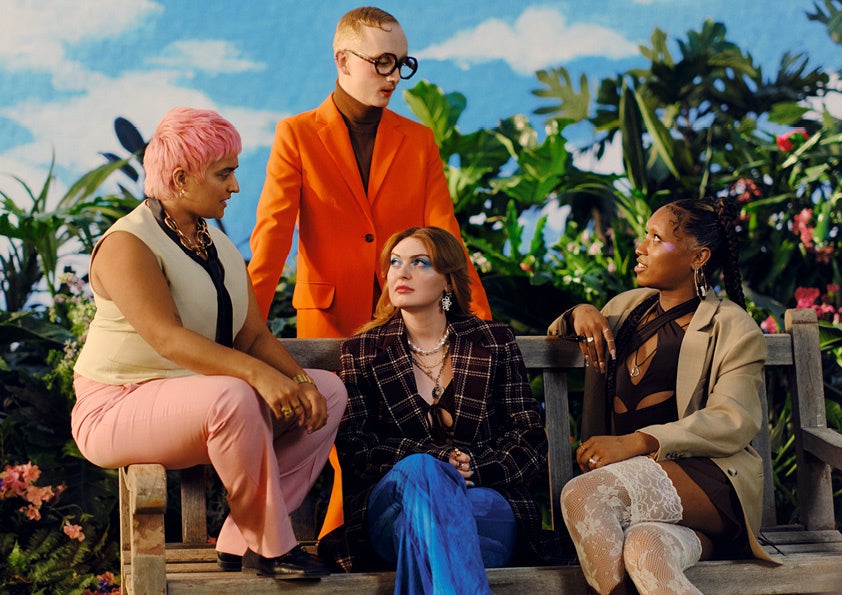 H&M 2022 LGBTQIA+ プライド キャンペーン 「My Chosen Family - 私が選んだ家族」