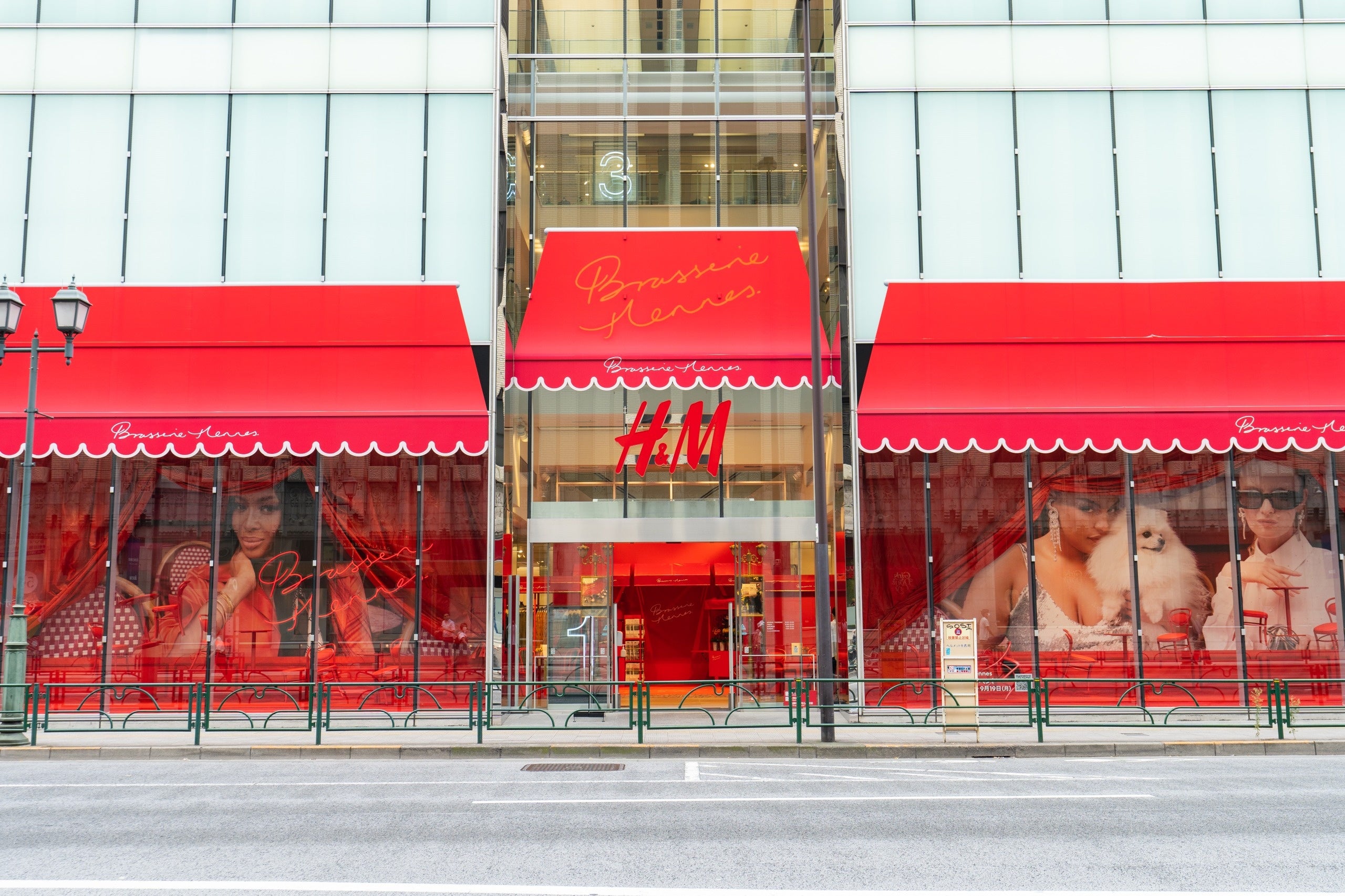 H&M 「Brasserie Hennes（ブラッスリー・へネス）」期間限定イベント外観