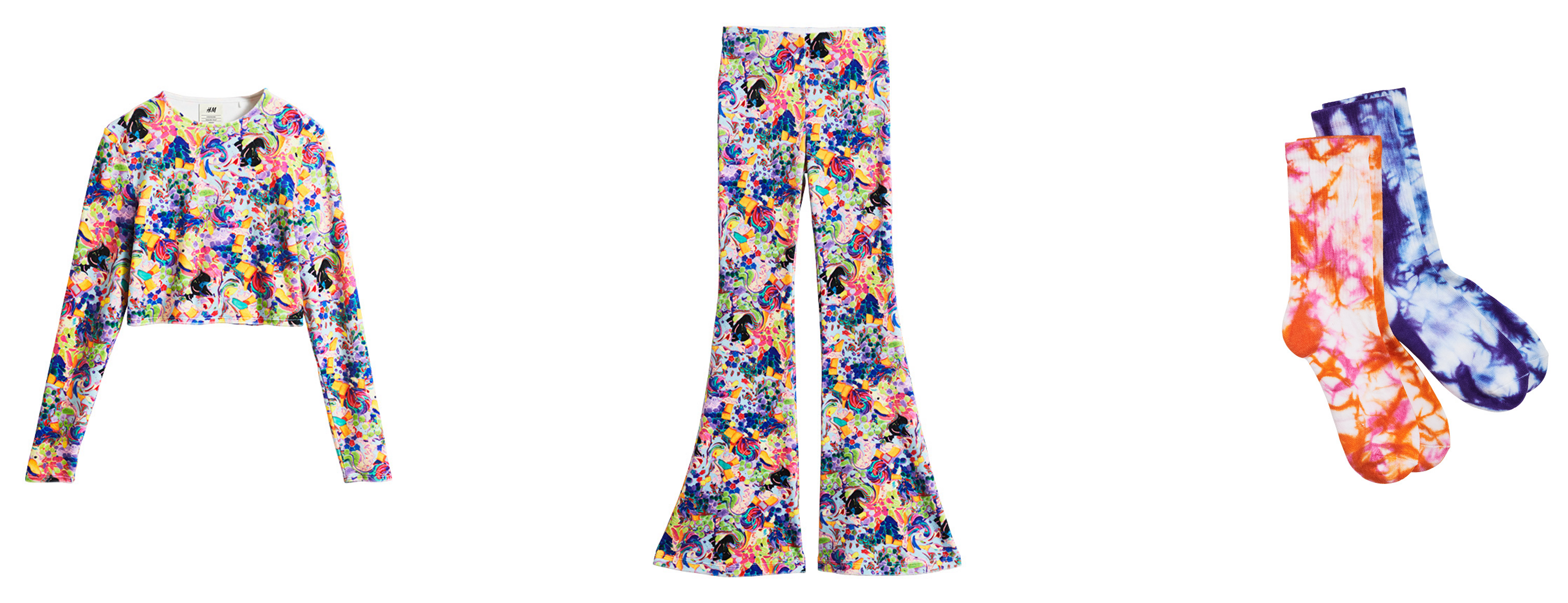 パターンベロアトップス￥2,499 パターンフレアレギンス￥2,999パターンベロアトップス￥2,499 パターンフレアレギンス￥2,999 タイダイソックス 2足セット￥1,299 