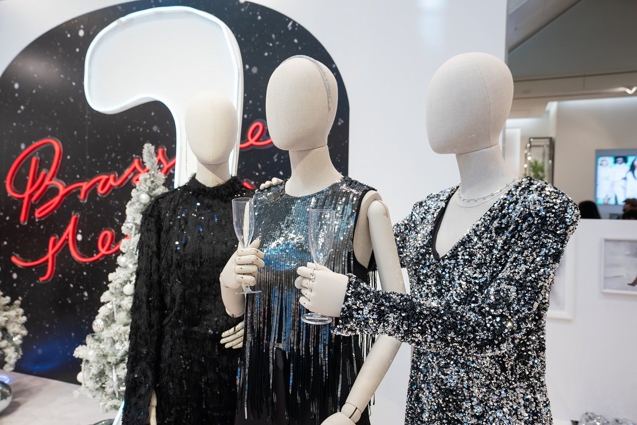 H&M 2022年 ホリデーキャンペーン 「Brasserie Hennes（ブラッスリー・へネス）」新宿店イベント 1階 内観写真