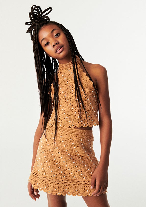 クロッシェライク ビーズトップス￥3,999 クロッシェライク ビーズスカート￥5,999