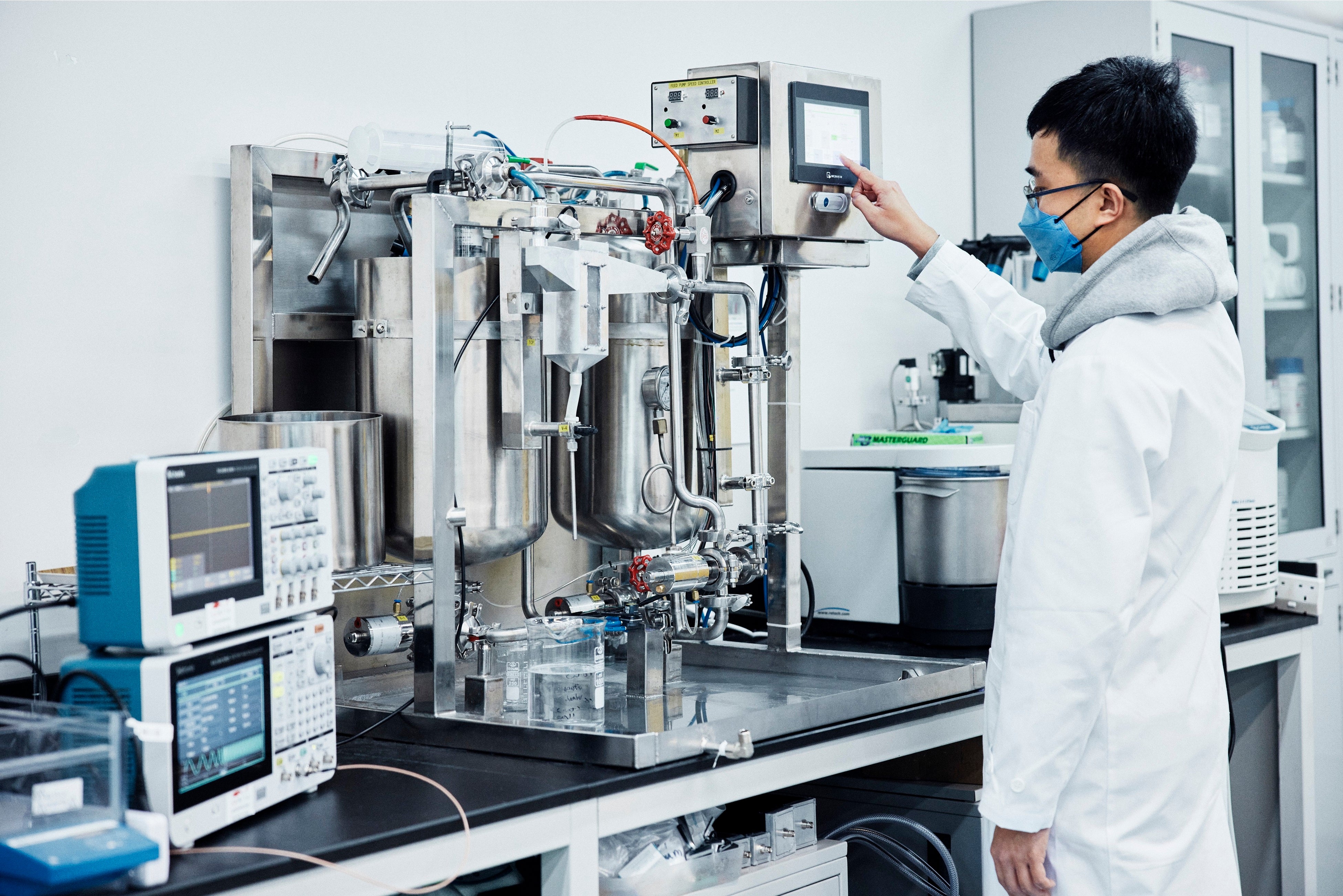 音波によって廃水からマイクロプラスチックを分離する画期的な技術「Acousweep」