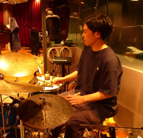 RATSPACK EYESレーベルの最新作『懐かしき日々(Dear Memories)~SONG FOR KEN-SAN』が配信リリース! RATSPACK EYESレーベルの最新作『懐かしき日々(Dear Memories)~SONG FOR KEN-SAN』が配信リリース!