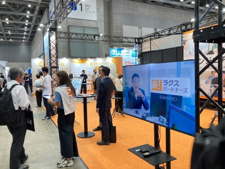 ブース来場者のニーズに応えるためアンケート形式でヒアリング