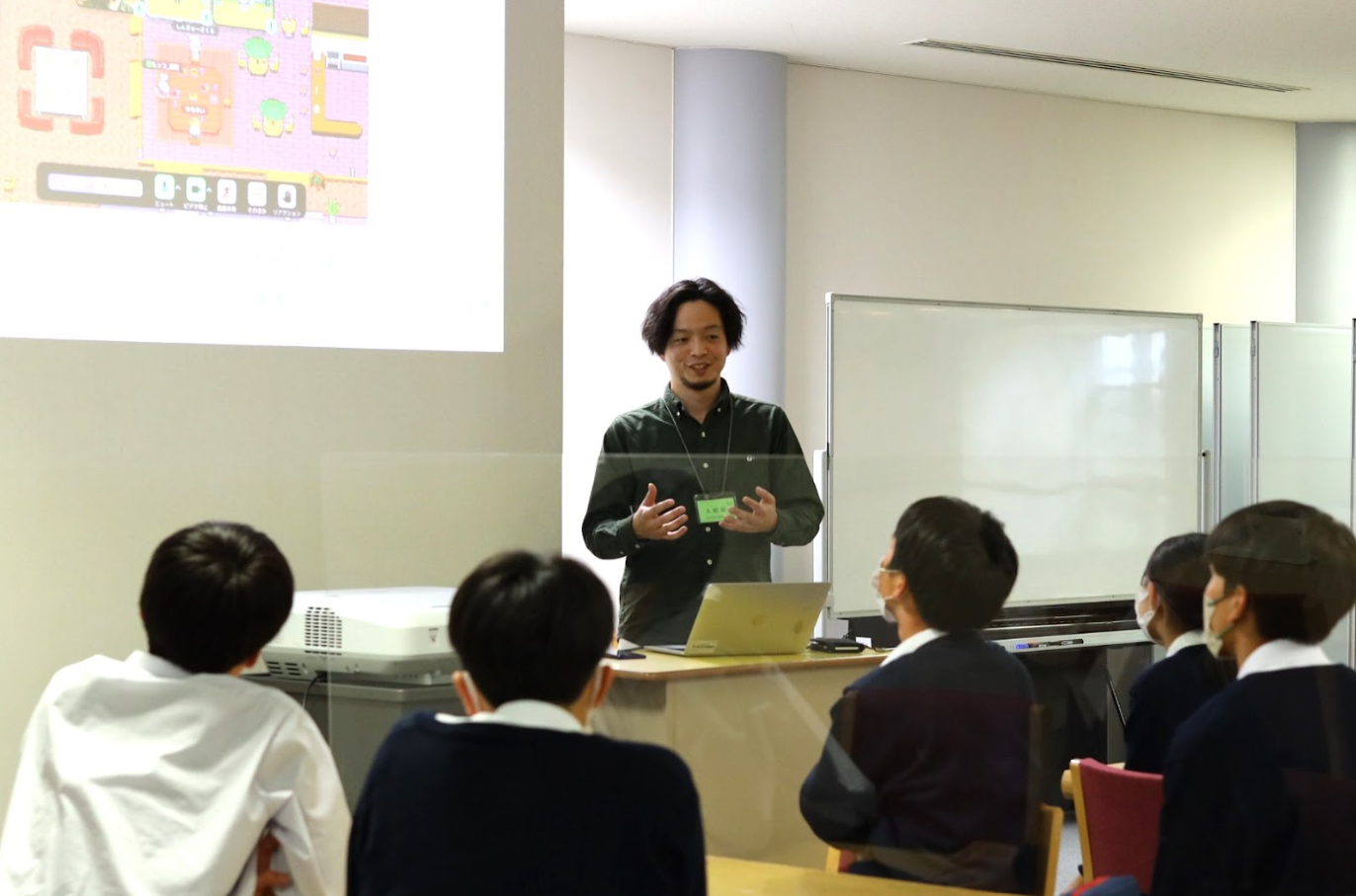 高校でのワークショップの風景（イメージ。オンラインが基本となります）