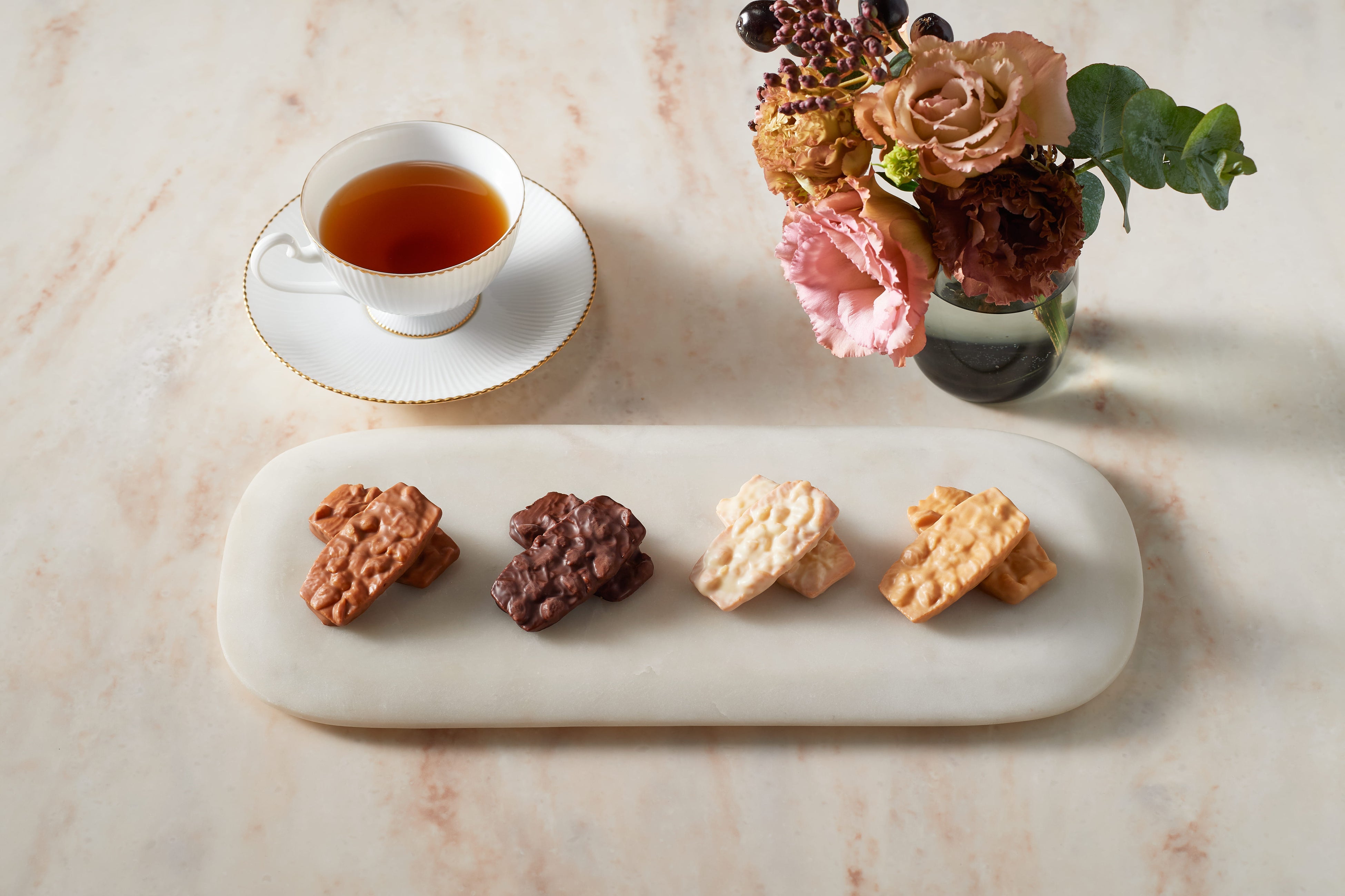 バトー ドゥ マカダミア キャトル ショコラ