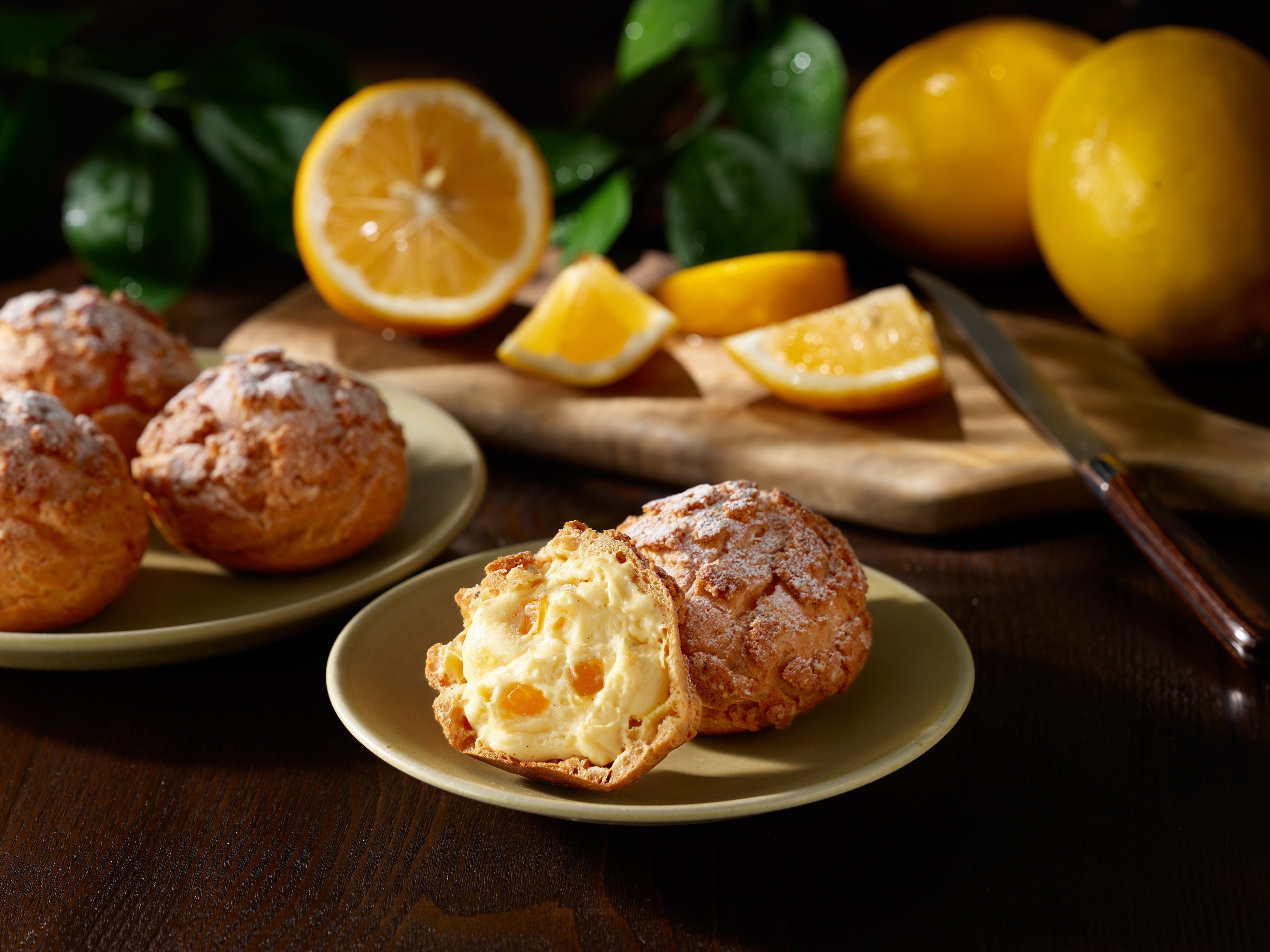 ヨックモックの手作りクッキーシュー ～薫る八丈フルーツレモン～