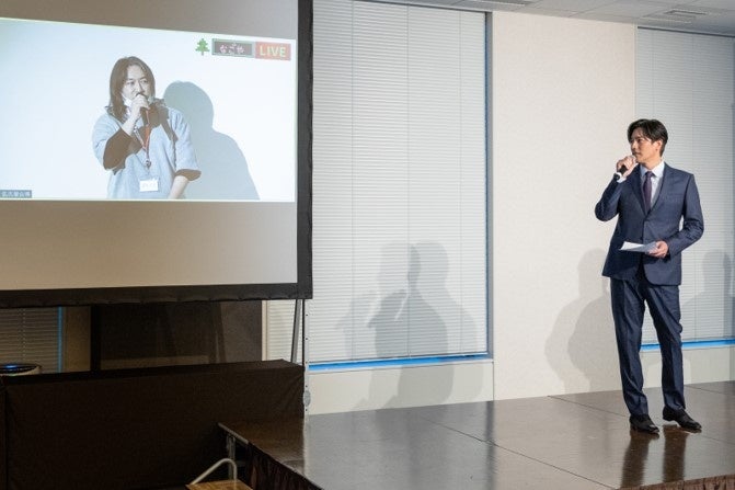 酒井宗平様（中部支店所属）表彰の様子