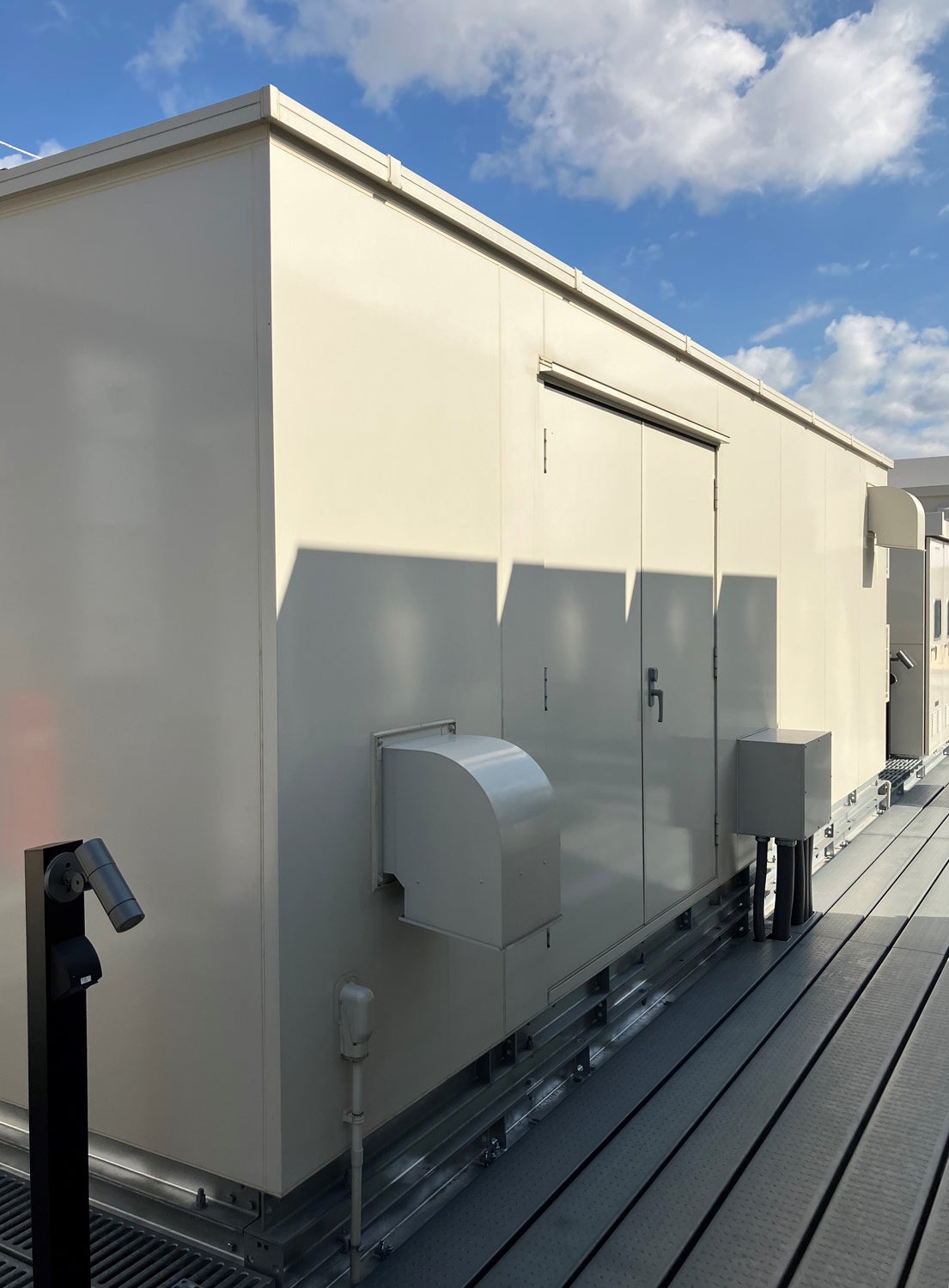 D-SMiree収納エンクロージャー