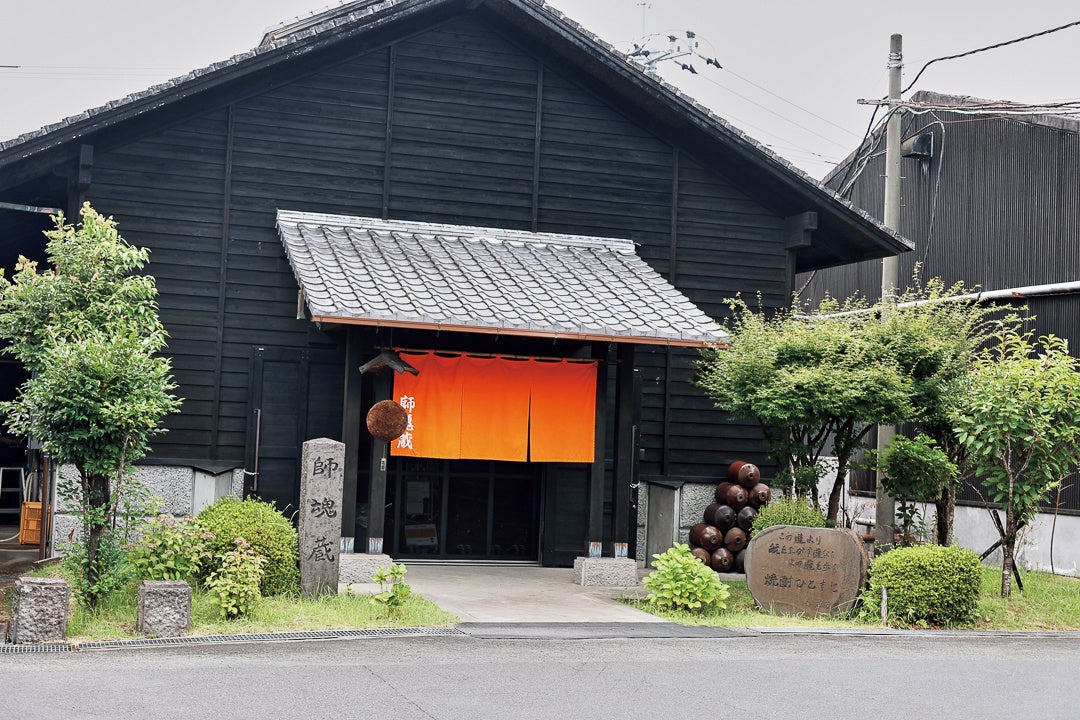 春成農園のシルクスイートを日本で唯一の職人が造る木樽蒸留器で蒸留、本格焼酎「音環 OTOWA No.02」が10月21日より発売