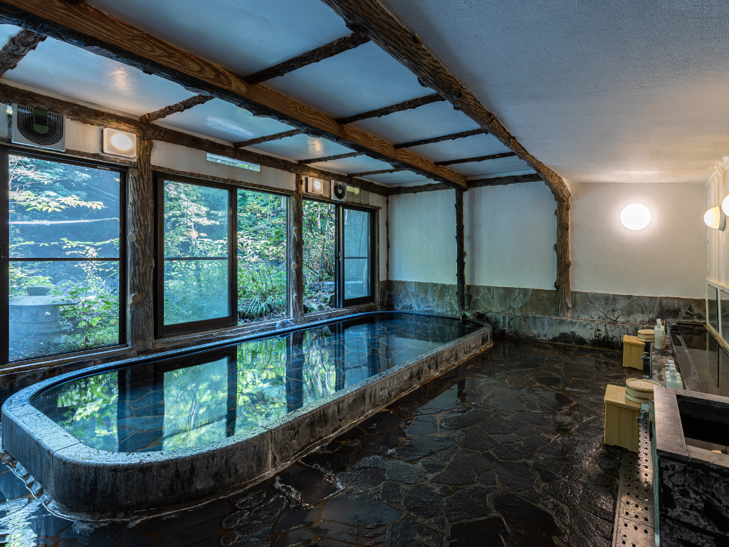 塔ノ沢 一の湯本館　大浴場