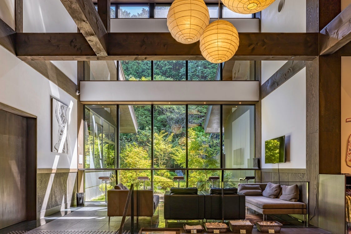 仙石原 ススキの原一の湯　フロントロビースペース