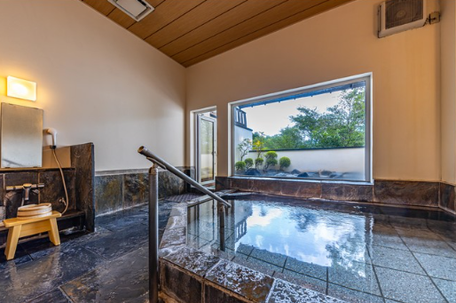 仙石原 品の木一の湯　大浴場