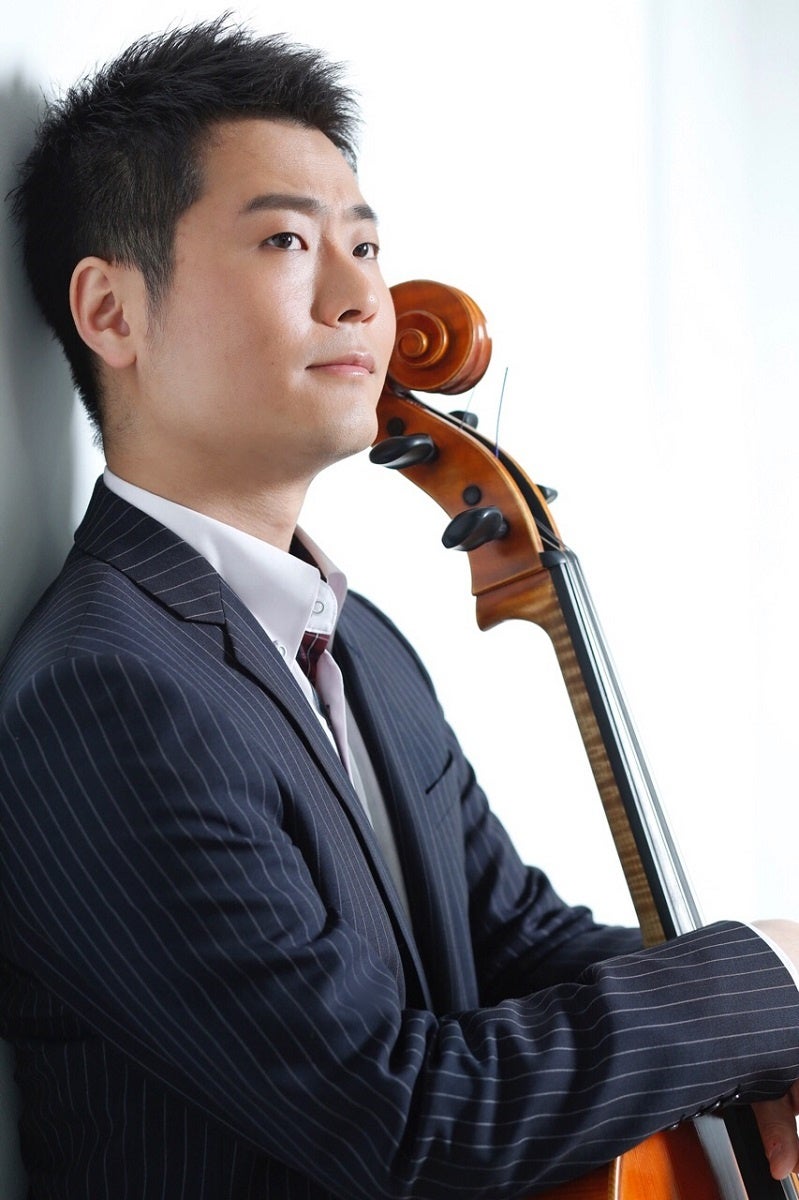 チェリスト佐藤 響