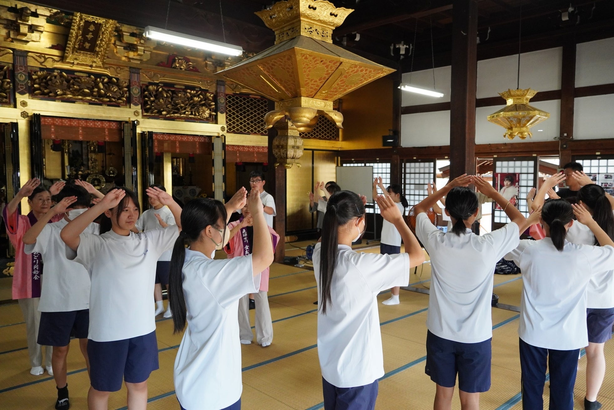 【岐阜県飛騨市】「古川盆踊り」が地元中学生らの協力により復活!9月6日は飛騨の灯り白壁キャンドルナイト~灯りでつなぐひととまち