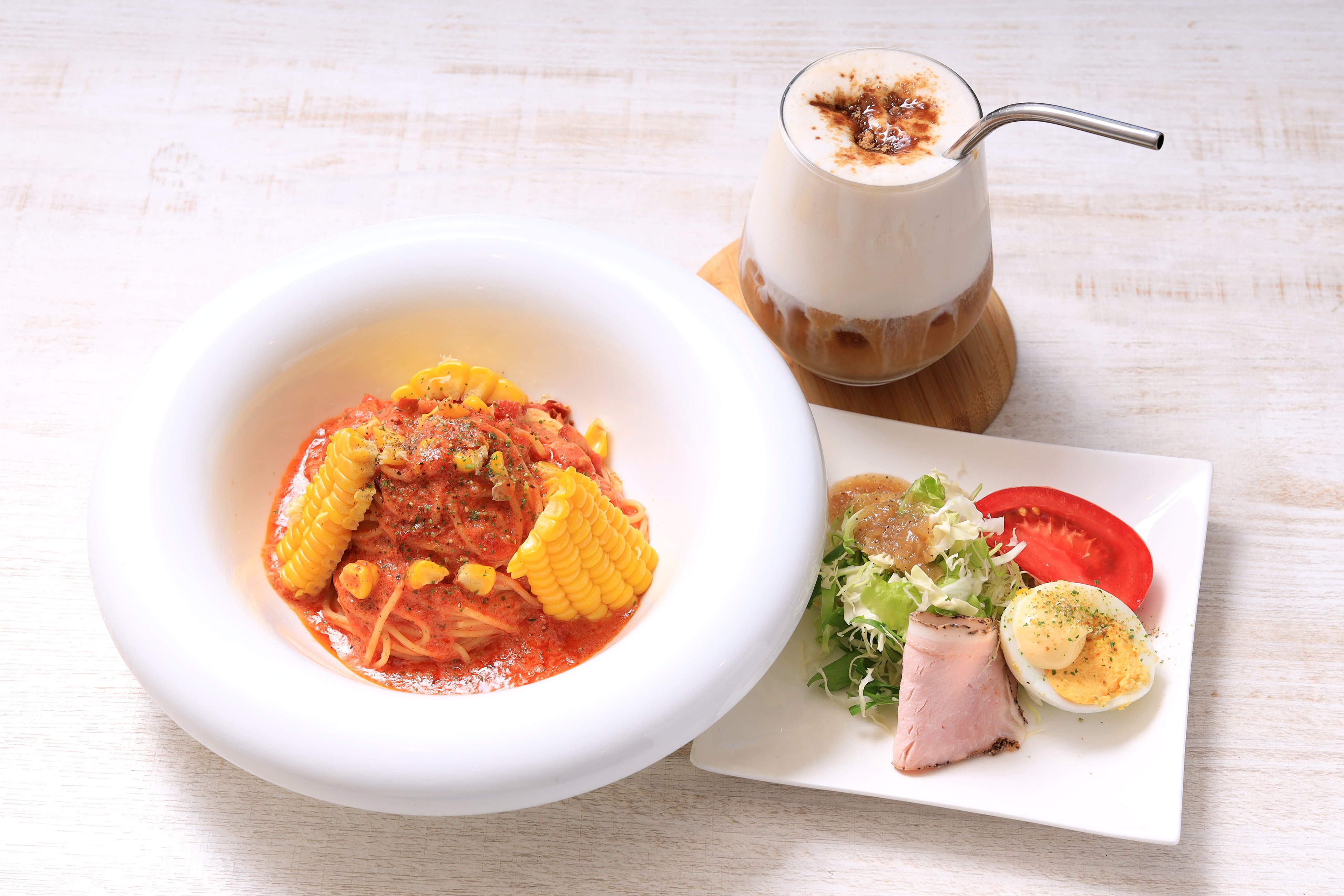 カミオカスターコーンの甘さ引き立つトマトクリームパスタ