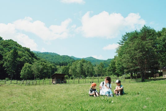【岐阜県飛騨市】4月25日「天空の牧場」が今季オープン!新登山道「Yamap新道」開通で、標高1,000mの絶景トレッキングと自家製ソーセージを堪能 【岐阜県飛騨市】4月25日「天空の牧場」が今季オープン!新登山道「Yamap新道」開通で、標高1,000mの絶景トレッキングと自家製ソーセージを堪能