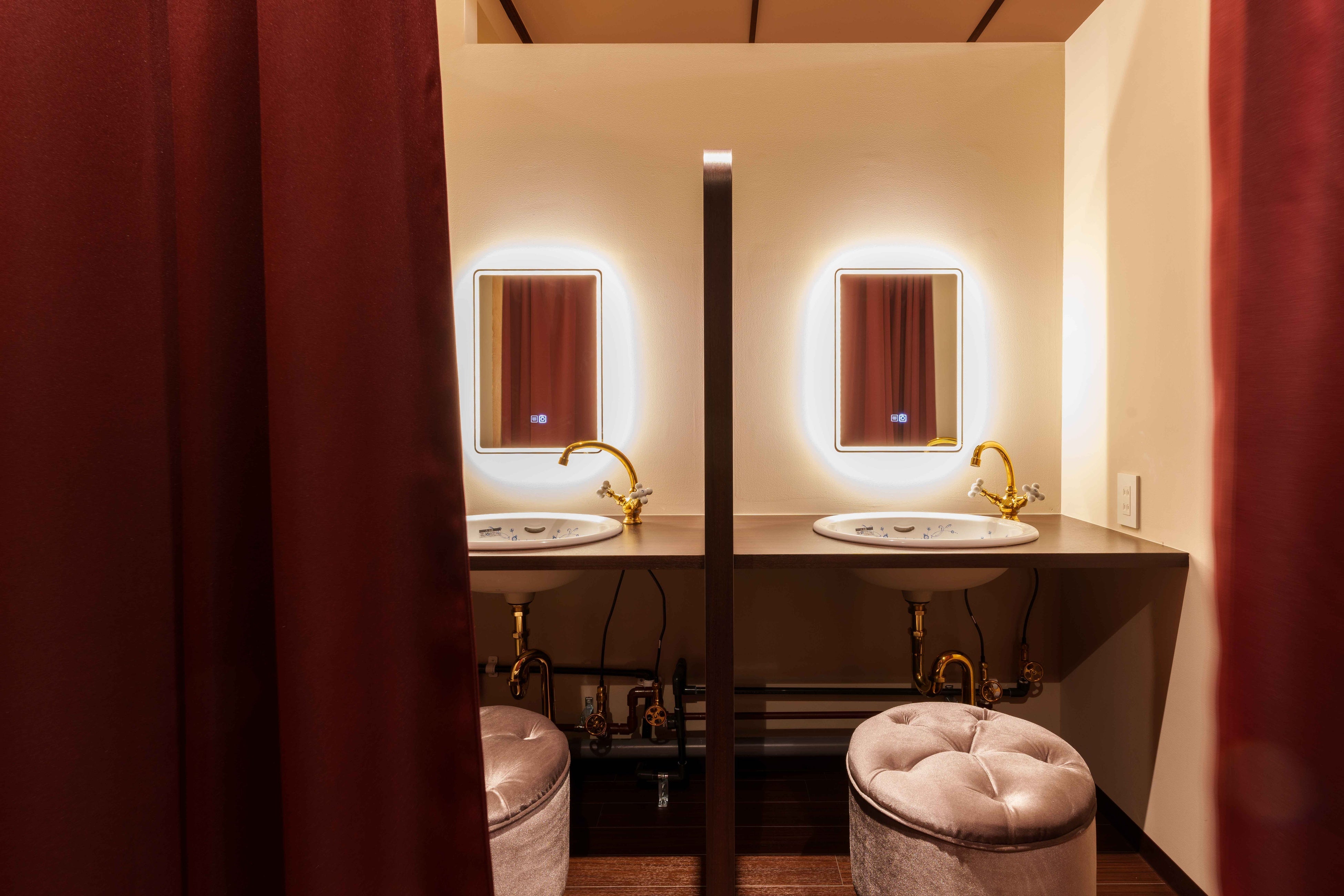 パウダールーム