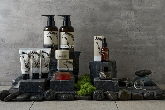 大丸東京店の複合型体験ストア「明日見世」に馬油・馬プラセンタのアップサイクルブランド「&NAGOMI」が再出店! 大丸東京店の複合型体験ストア「明日見世」に馬油・馬プラセンタのアップサイクルブランド「&NAGOMI」が再出店!