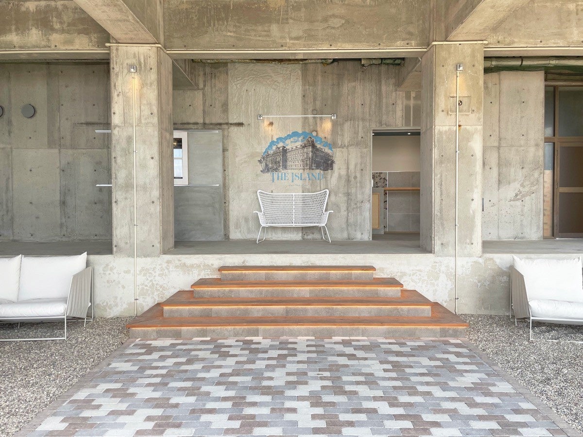 吉良ワイキキビーチ店　1階