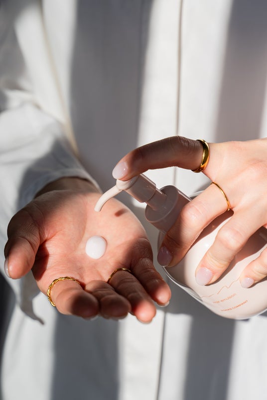 ルクア イーレ4Fポップアップ出展!美容師が“技術者”から“ブランド発信者”へ。「mm.」と「ing」が『アクセサリー×ヘアケア』で新しい切り口としてのブランドコラボ ルクア イーレ4Fポップアップ出展!美容師が“技術者”から“ブランド発信者”へ。「mm.」と「ing」が『アクセサリー×ヘアケア』で新しい切り口としてのブランドコラボ