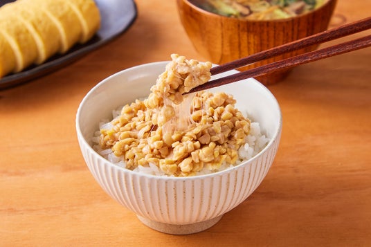 愛知県産大豆100%使用 国産原料にこだわる「自然派Style」から、“豆を味わう”ひきわり納豆が新登場 愛知県産大豆100%使用 国産原料にこだわる「自然派Style」から、“豆を味わう”ひきわり納豆が新登場