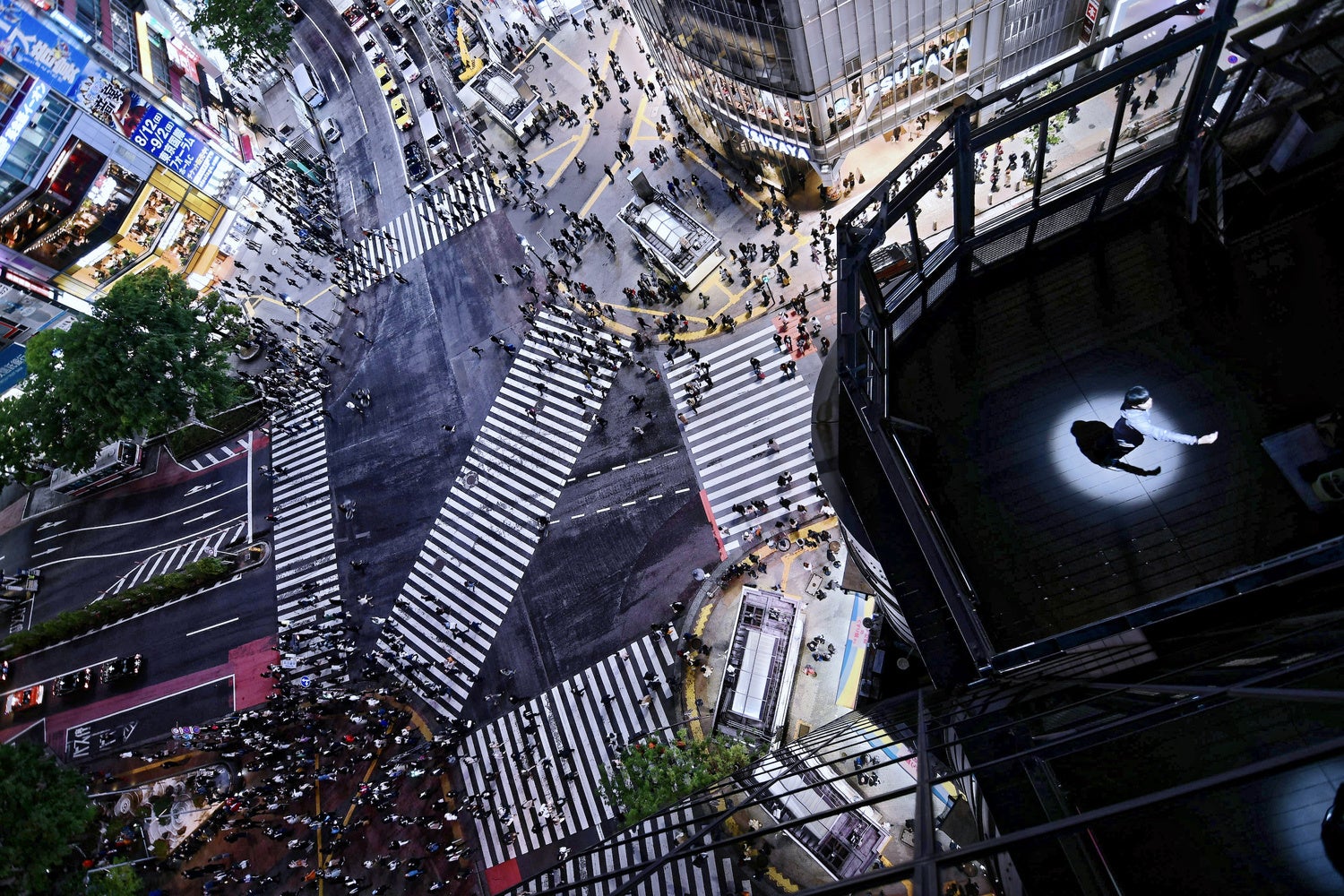 渋谷・109交差点の上空