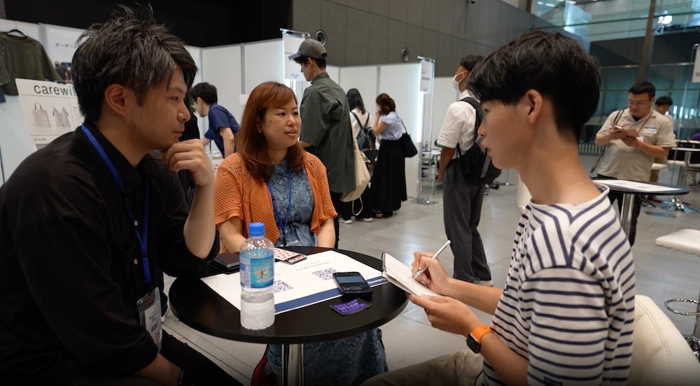 Gateway ZoneでのOB起業家との1on1の様子