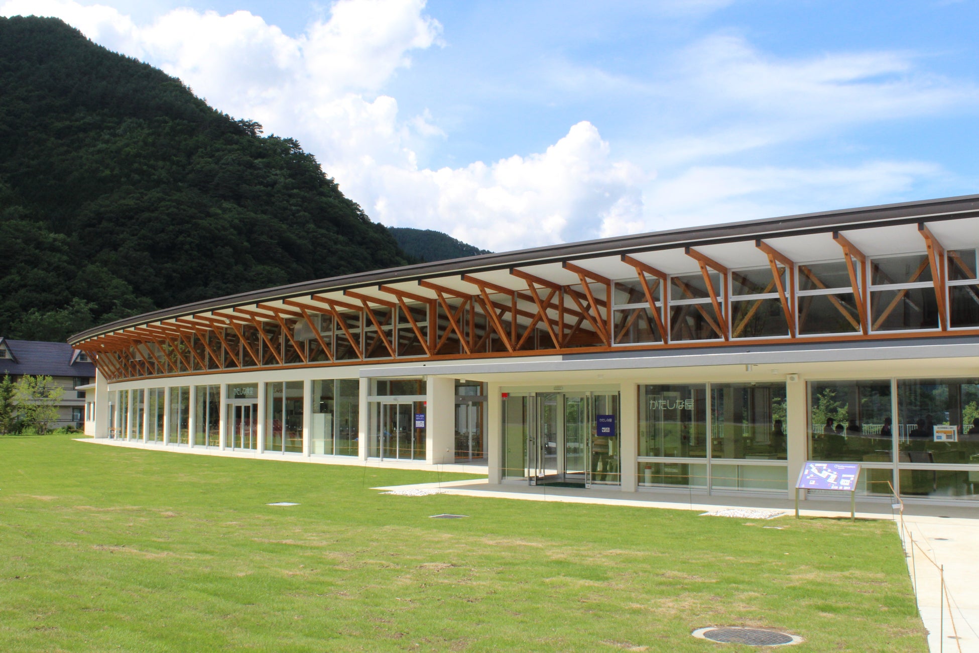 片品村「OZE-HOSHISORA GLAMPING&CAMP RESORT」