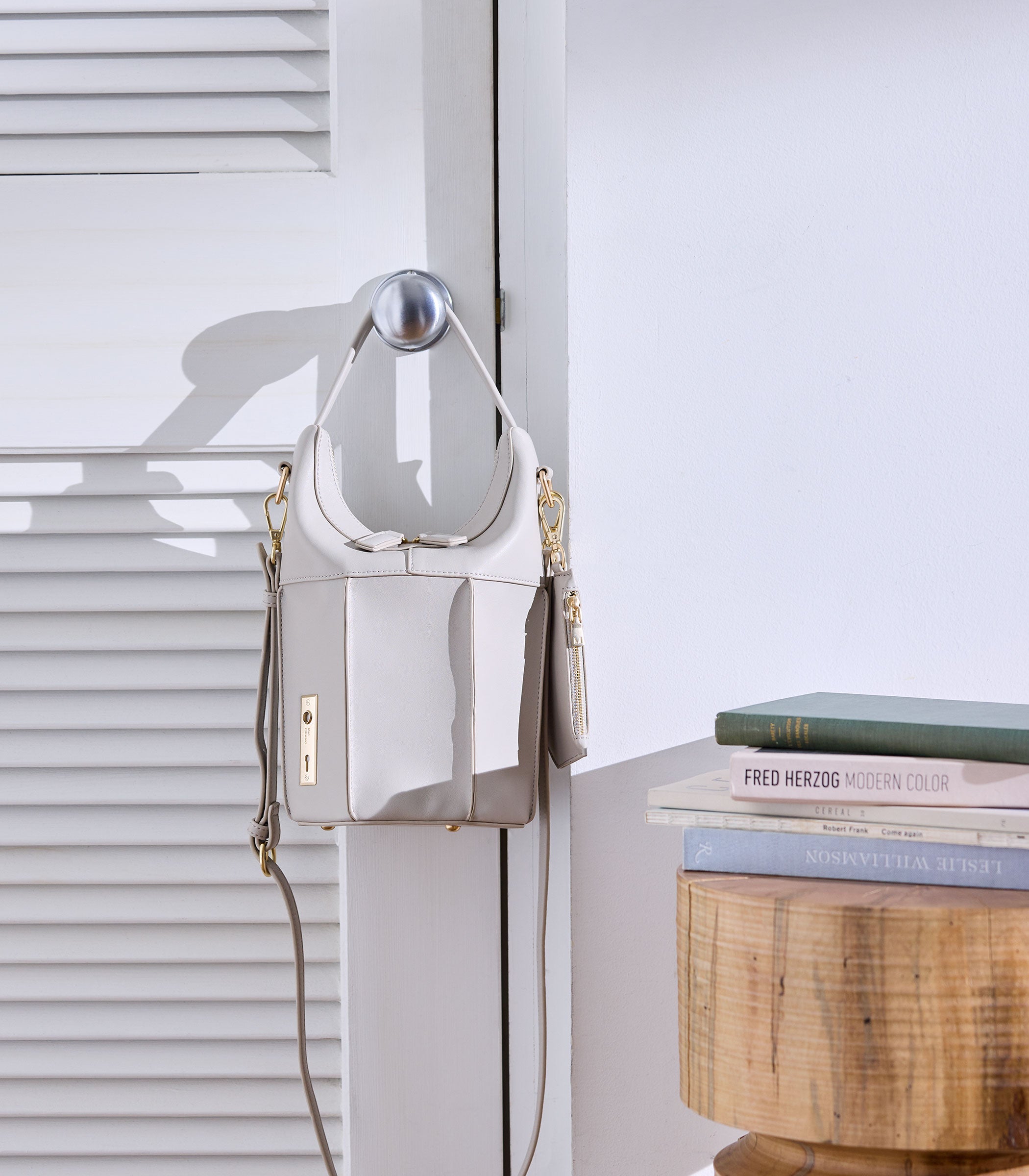 DOOR A002　¥11,880