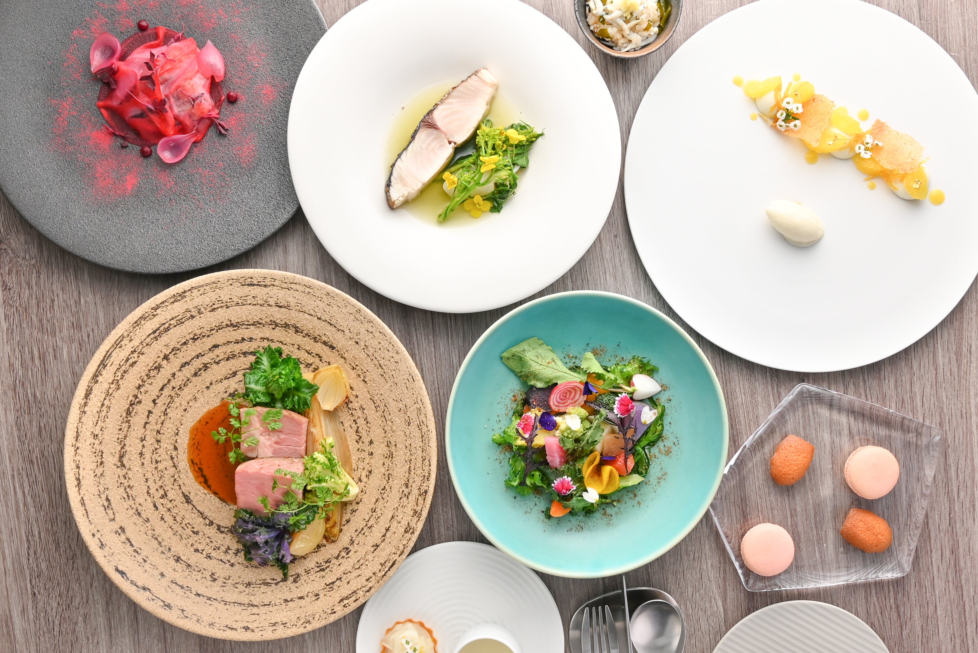 レストランリニューアル】本場フランスや星付きレストランで経験を積ん