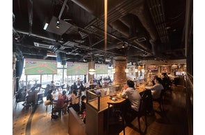 MLB café FUKUOKAでドジャース対ブルワーズの試合を観戦しよう!