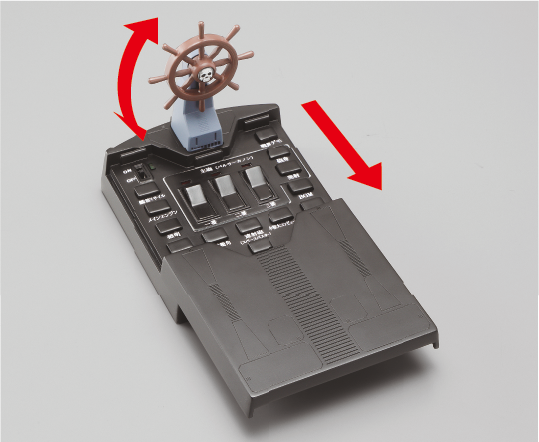 ▲上面カバーがスライドし、コンソールパネルが現れます