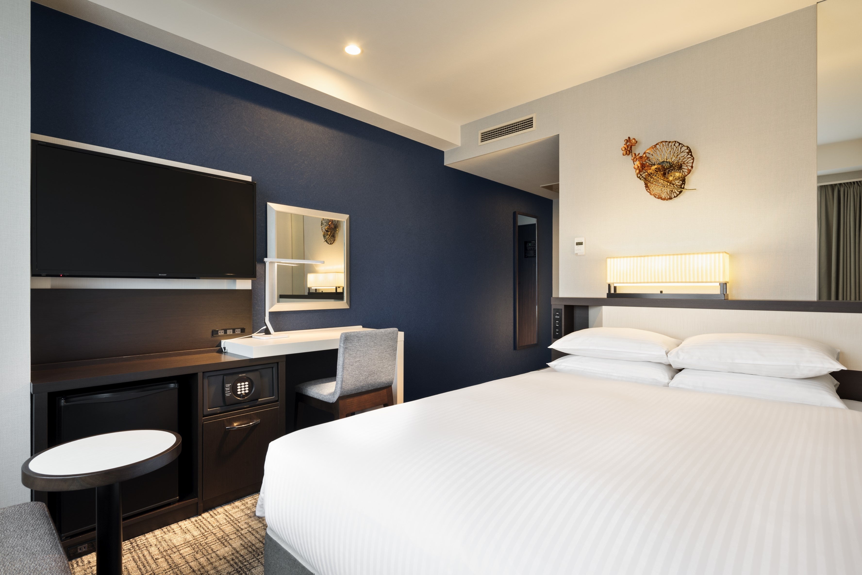 ダブル（18平米）