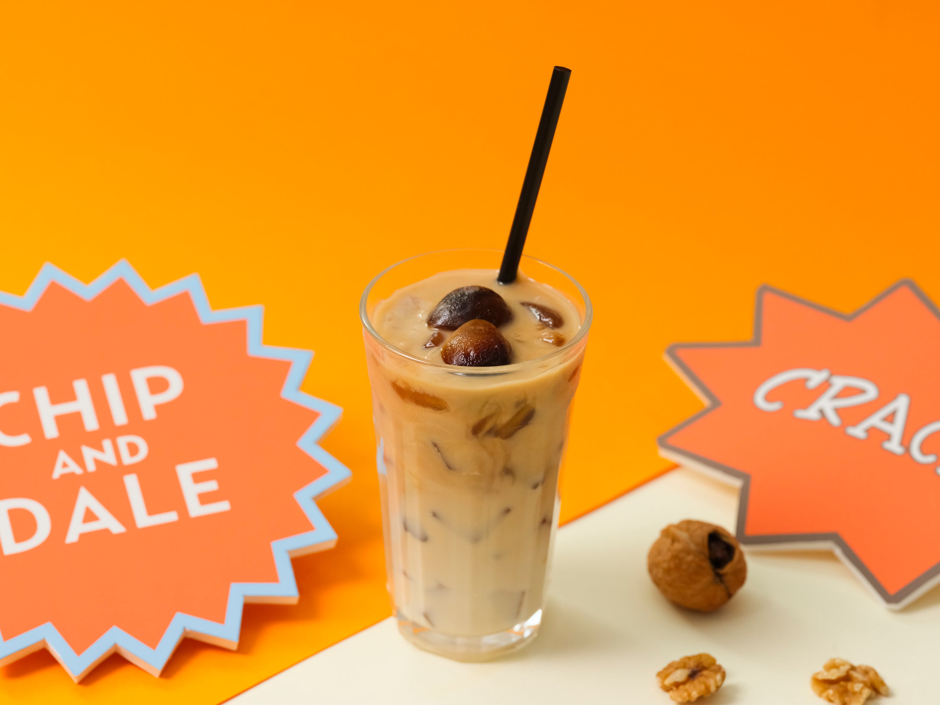 【チップとデール】アイスカフェラテ