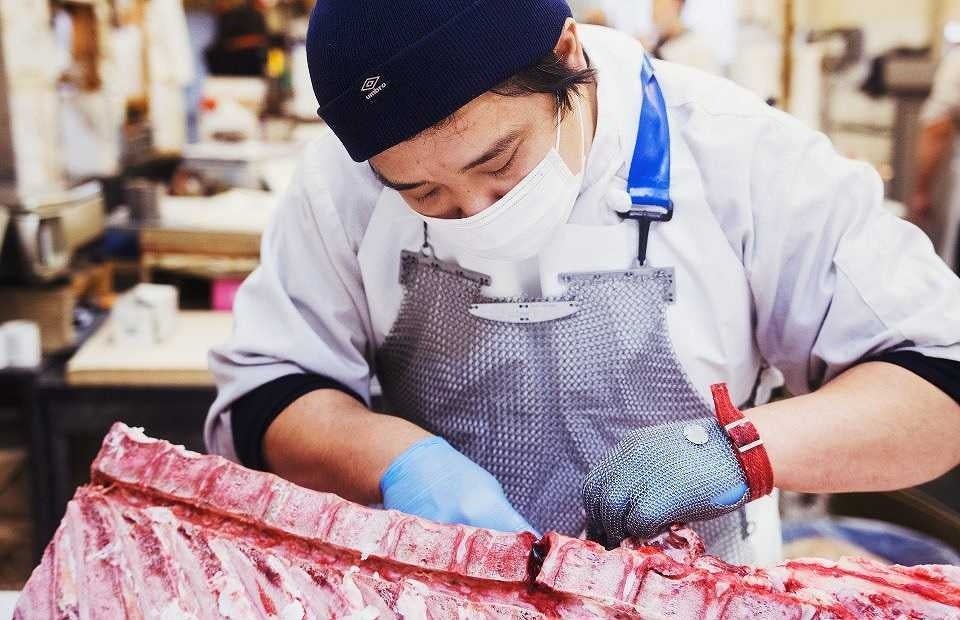 「おいしさスキン®」で、熟成された特別なおいしさに！ 肉のコンシェルジュが選んだ 「和牛うらい」の熟成肉