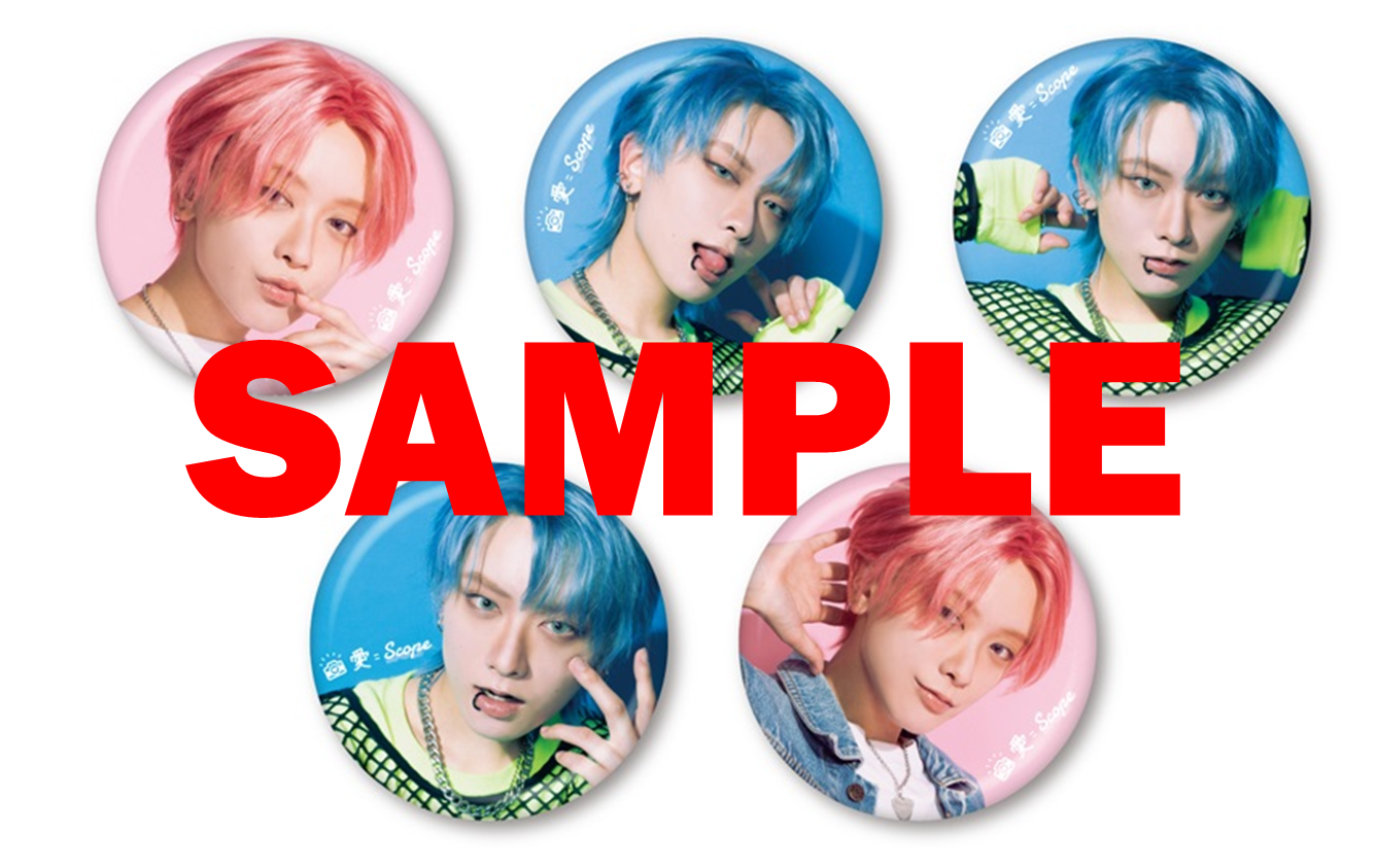 ※缶バッジイメージ　©マキセ