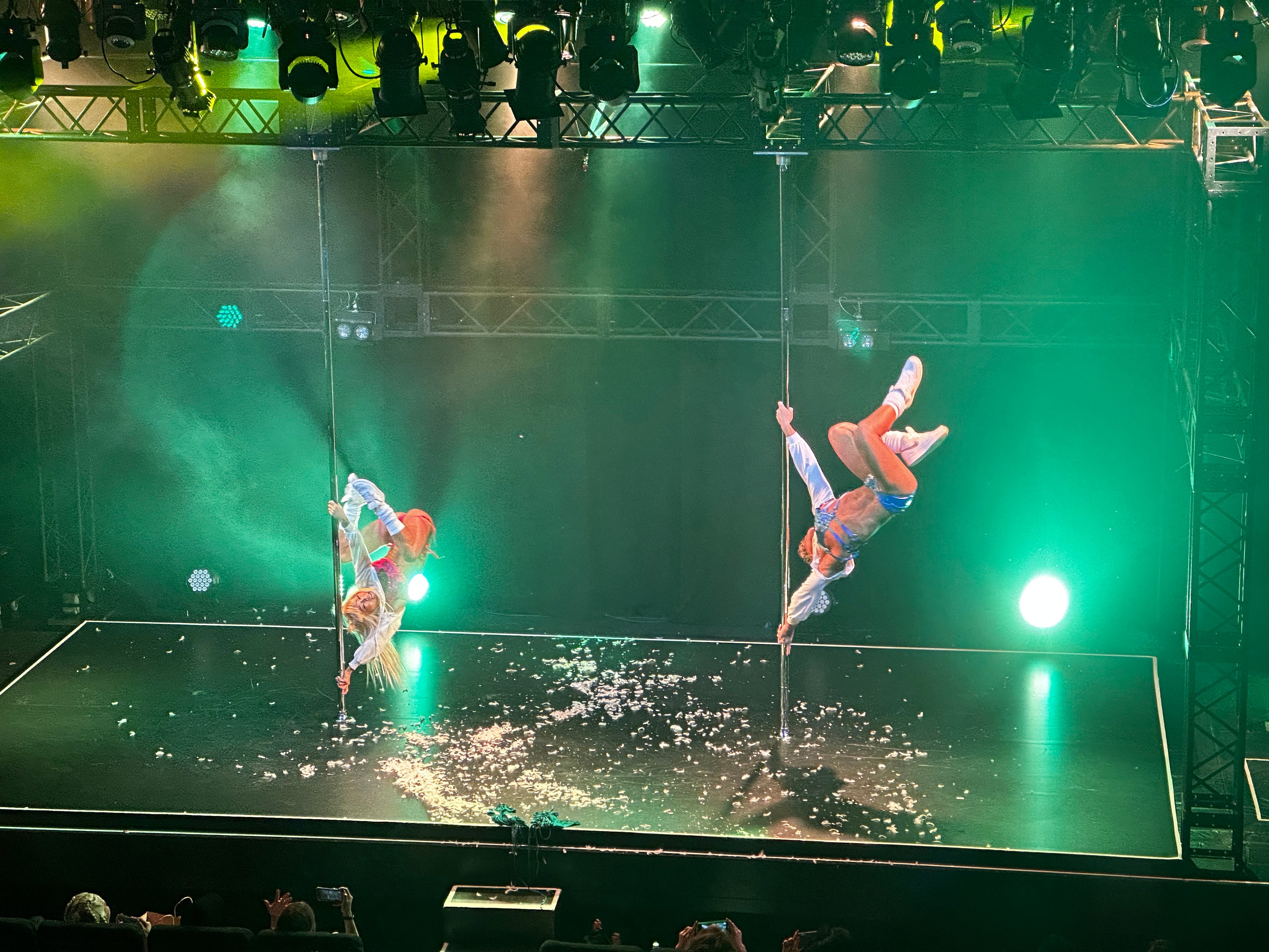 美品 装飾済 ポールダンス ダンス 発表会 大会 衣装 ウェア ビキニ ボムシェル bombshell クラブダンサービキニ ビキニ 水着