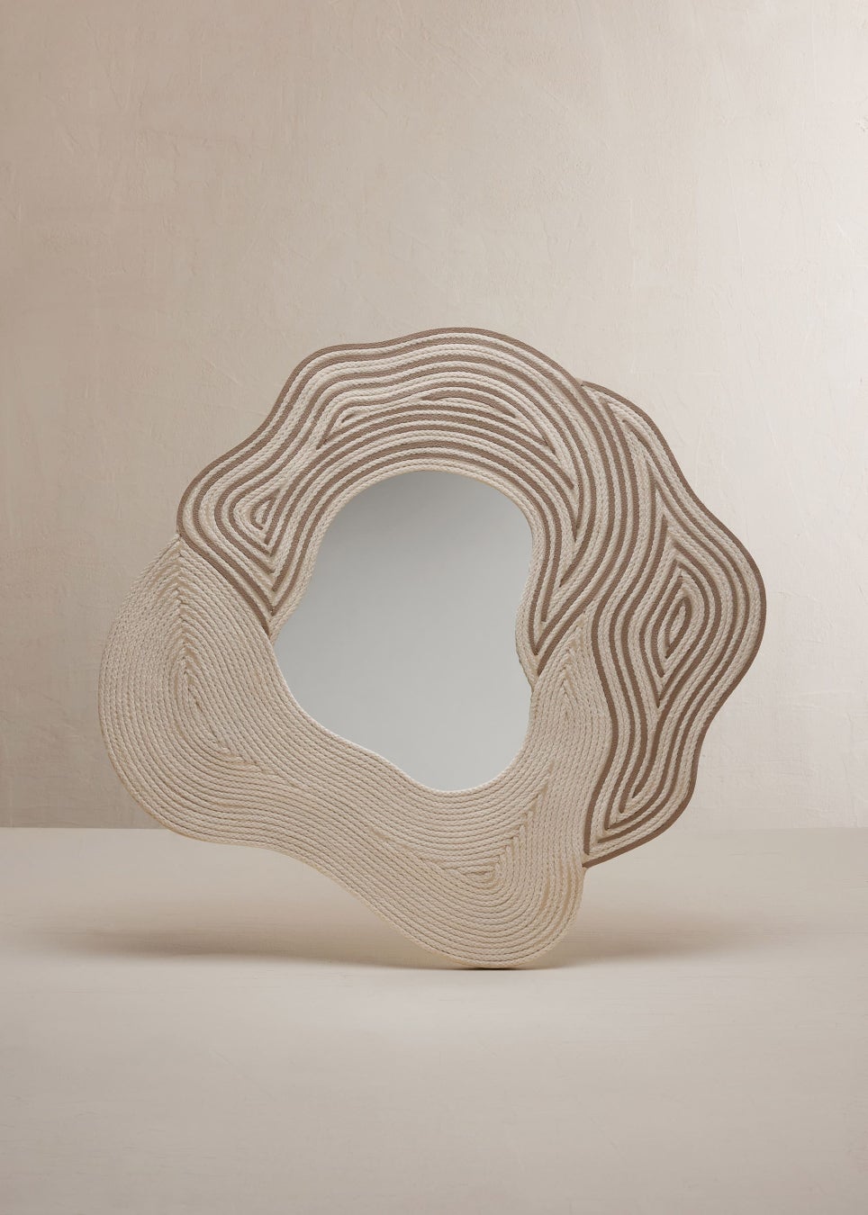 Polène x Wendy Andreu Collab: Limited Edition Sustainable Mirror ‘Oco’ Release Polène x Wendy Andreu Collab: Limited Edition Sustainable Mirror ‘Oco’ Release