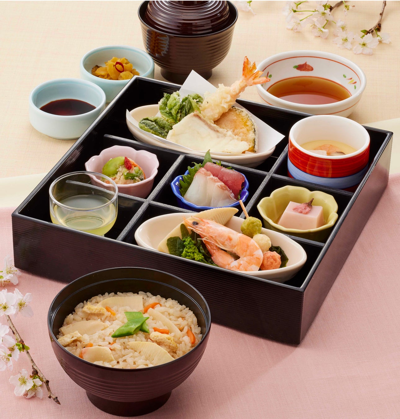 四季めぐり膳(筍ご飯) 1,699円(税込1,868円)