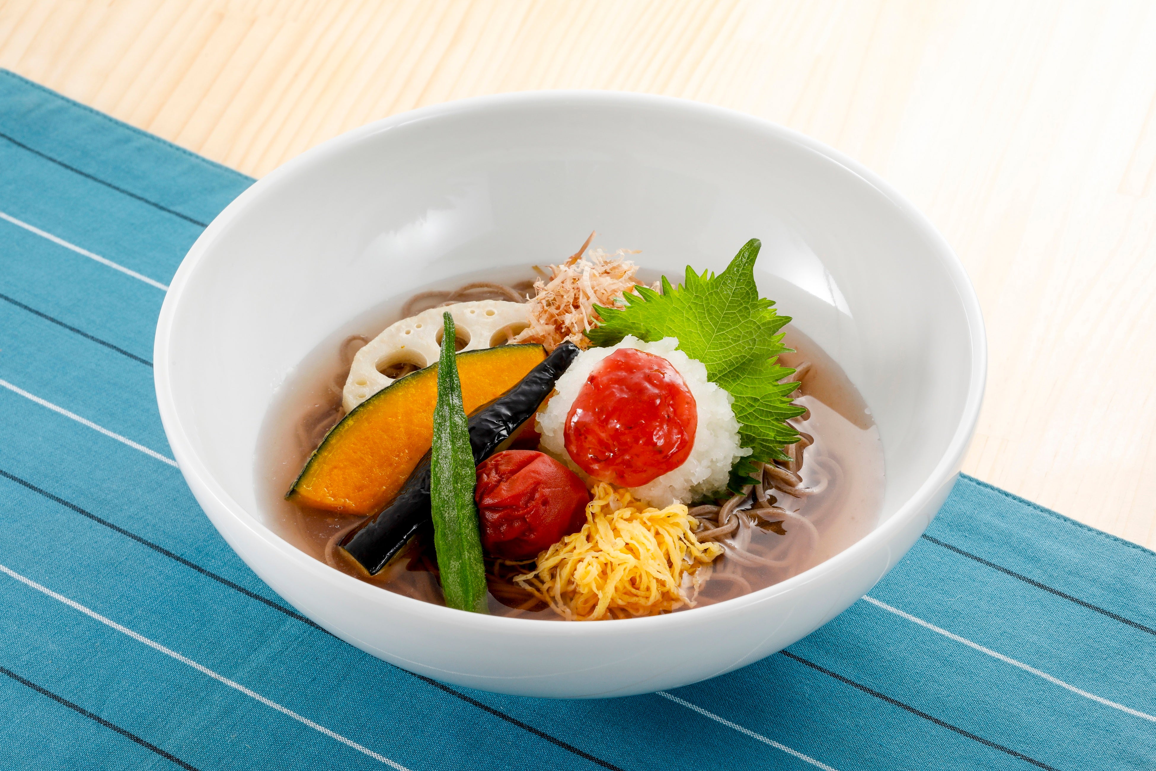 ●梅おろしそば ９８８円