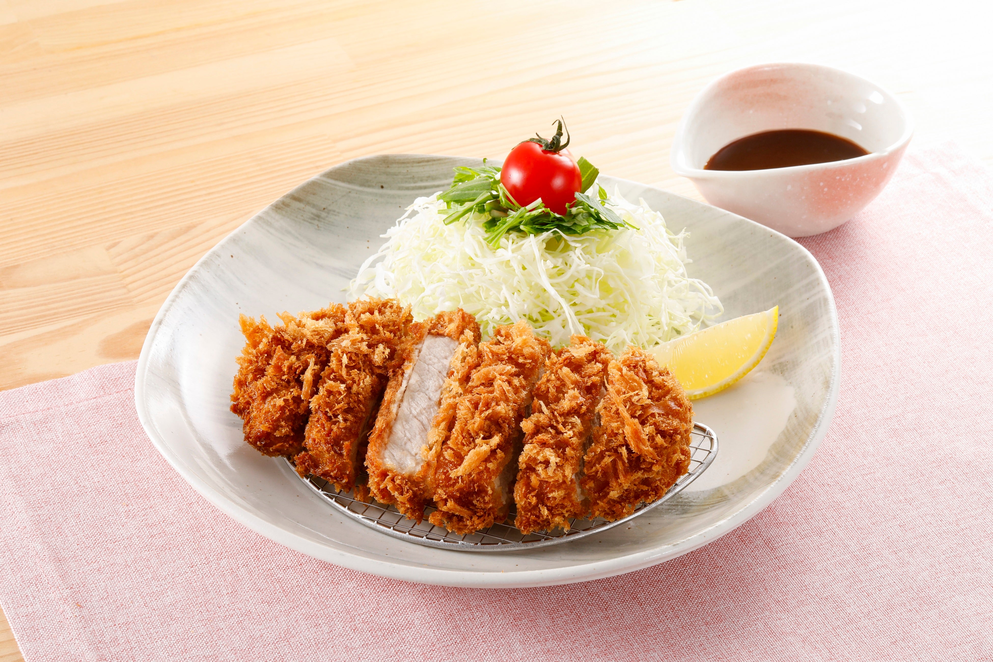 ●厚切りロースとんかつ(単品)　　１,３１８円