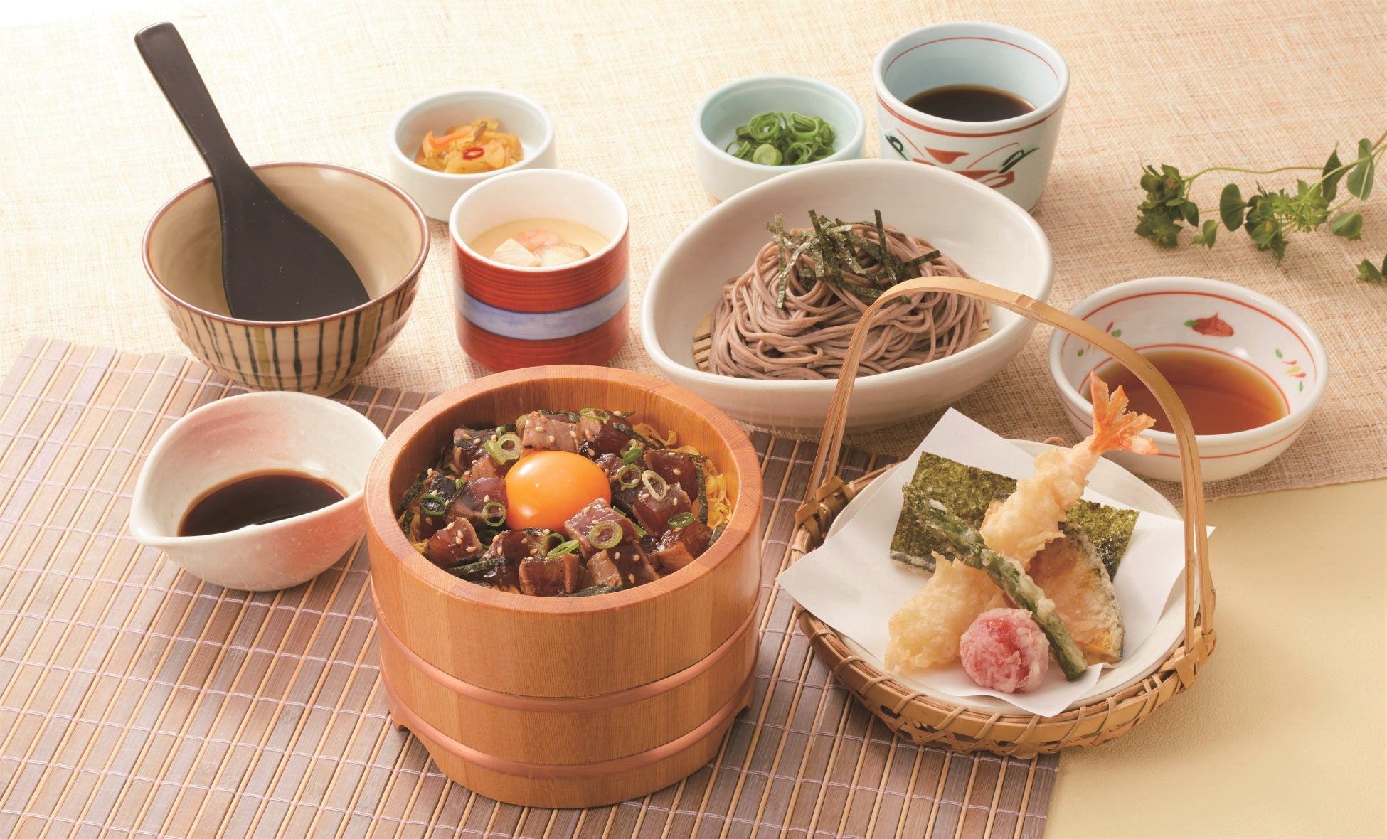 炭火焼鰹のユッケ丼御膳 1,599円(税込1,758円)