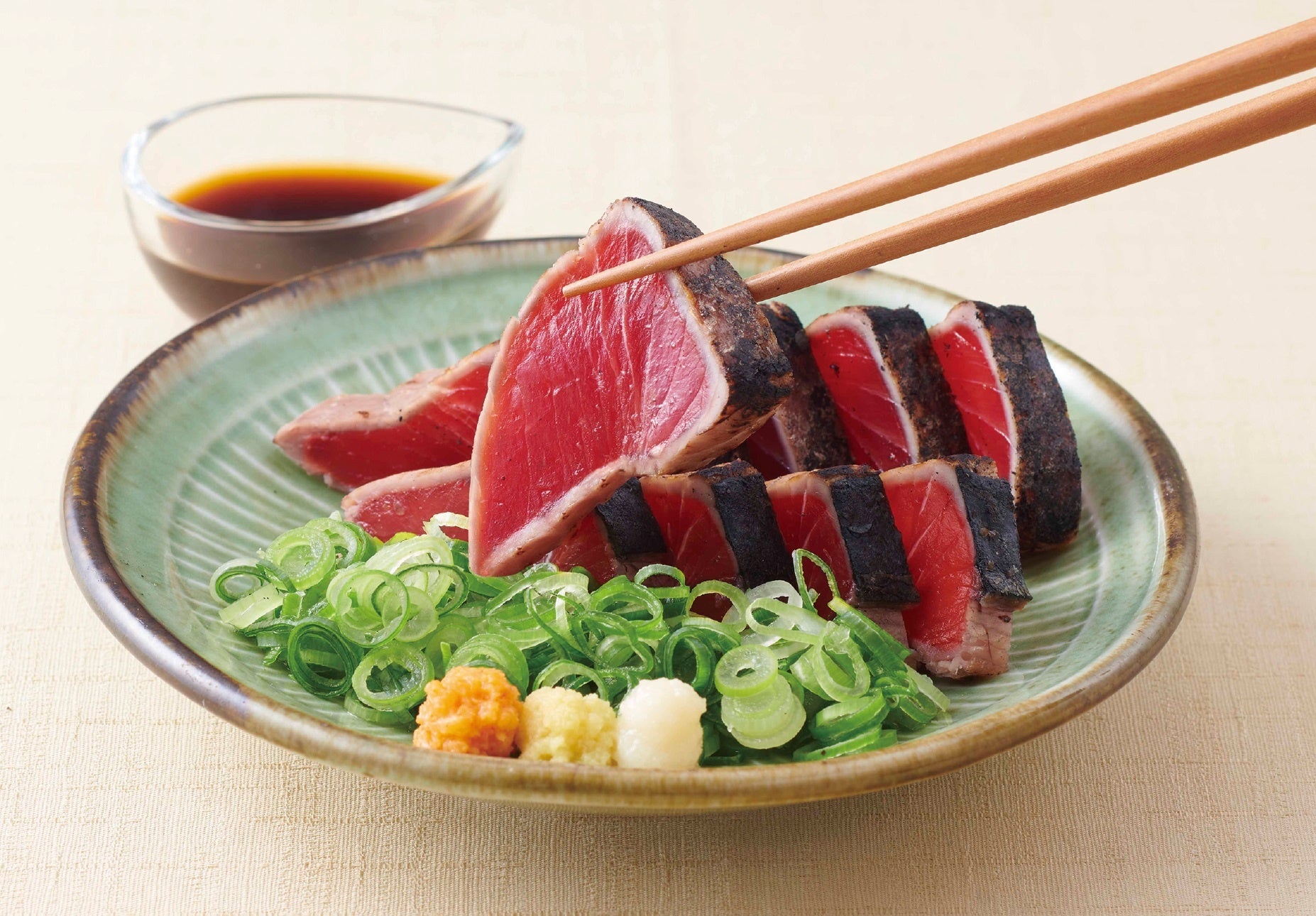 焼津港水揚げ 炭火焼鰹のたたき　※写真はイメージです。