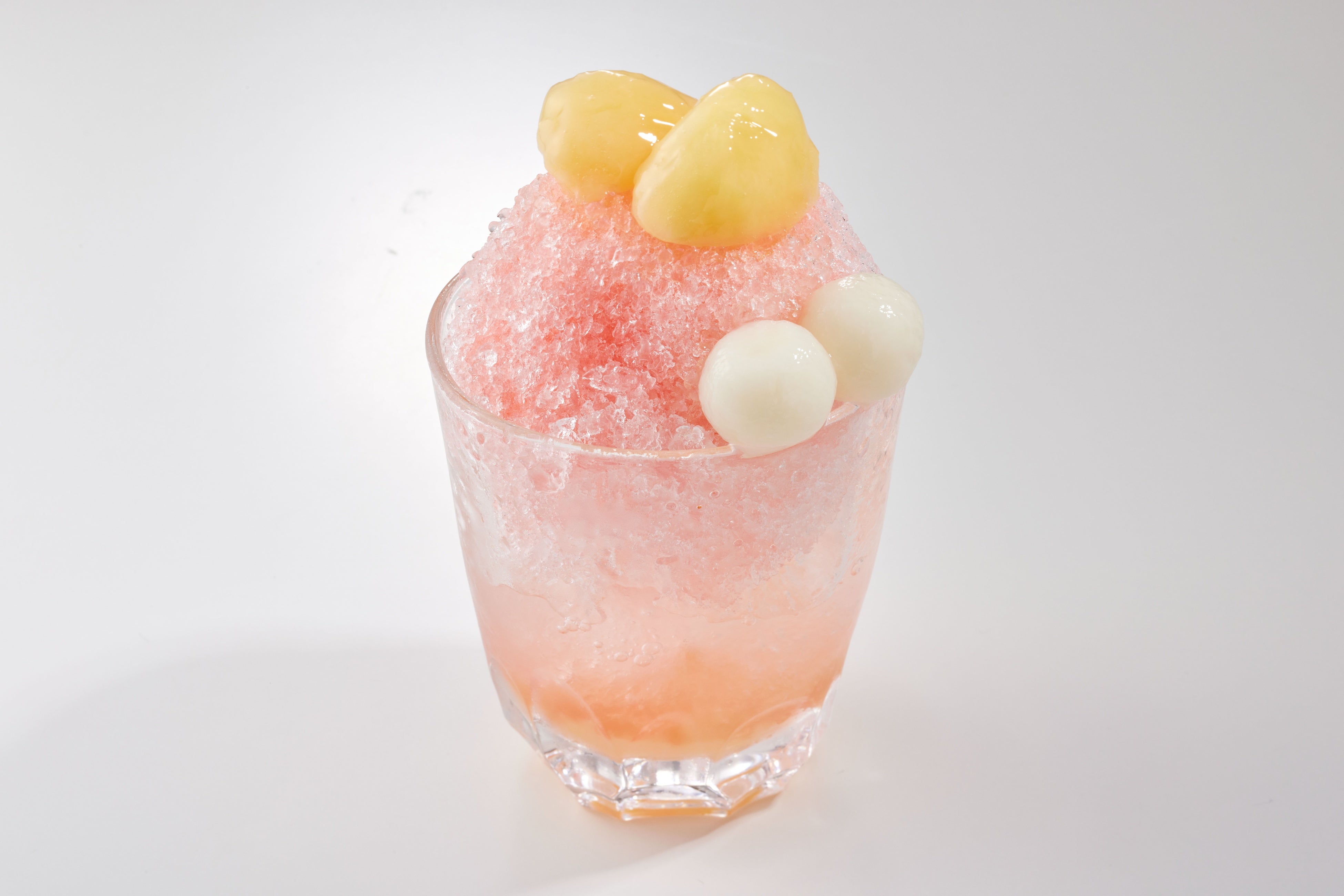 白桃 季節のフラッペ　　５４８円