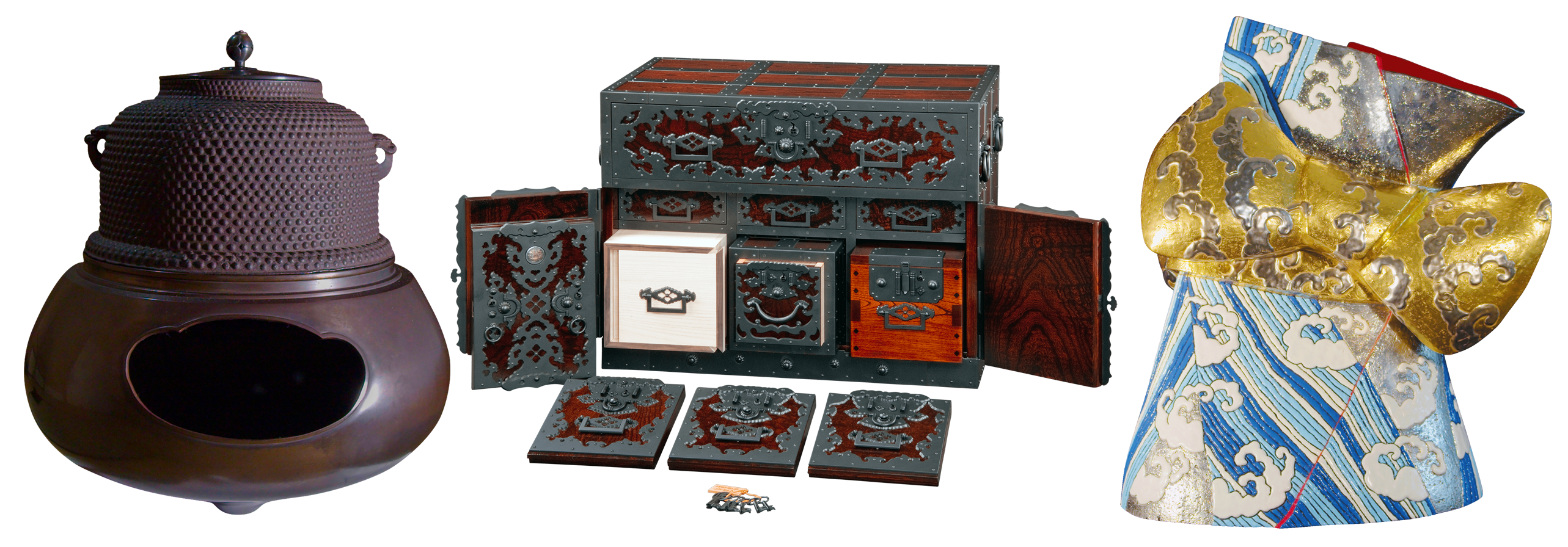 (左から)長野 新「霰真形釜切合唐銅風炉」、村田 浩史「船箪笥／帳箱 三枚亀戸（三国型）」、GINKO「嫐る女」