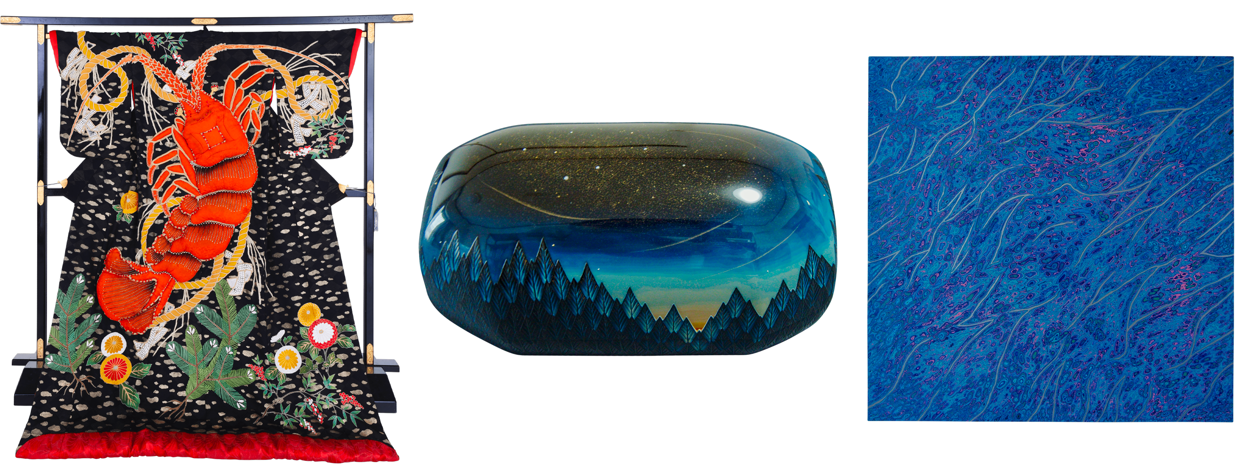 (左から)千地 泰弘「海老注連縄若松文様」、松本 達「彫漆八角合子「夜明け」、三橋 鎌幽「Memento P2」