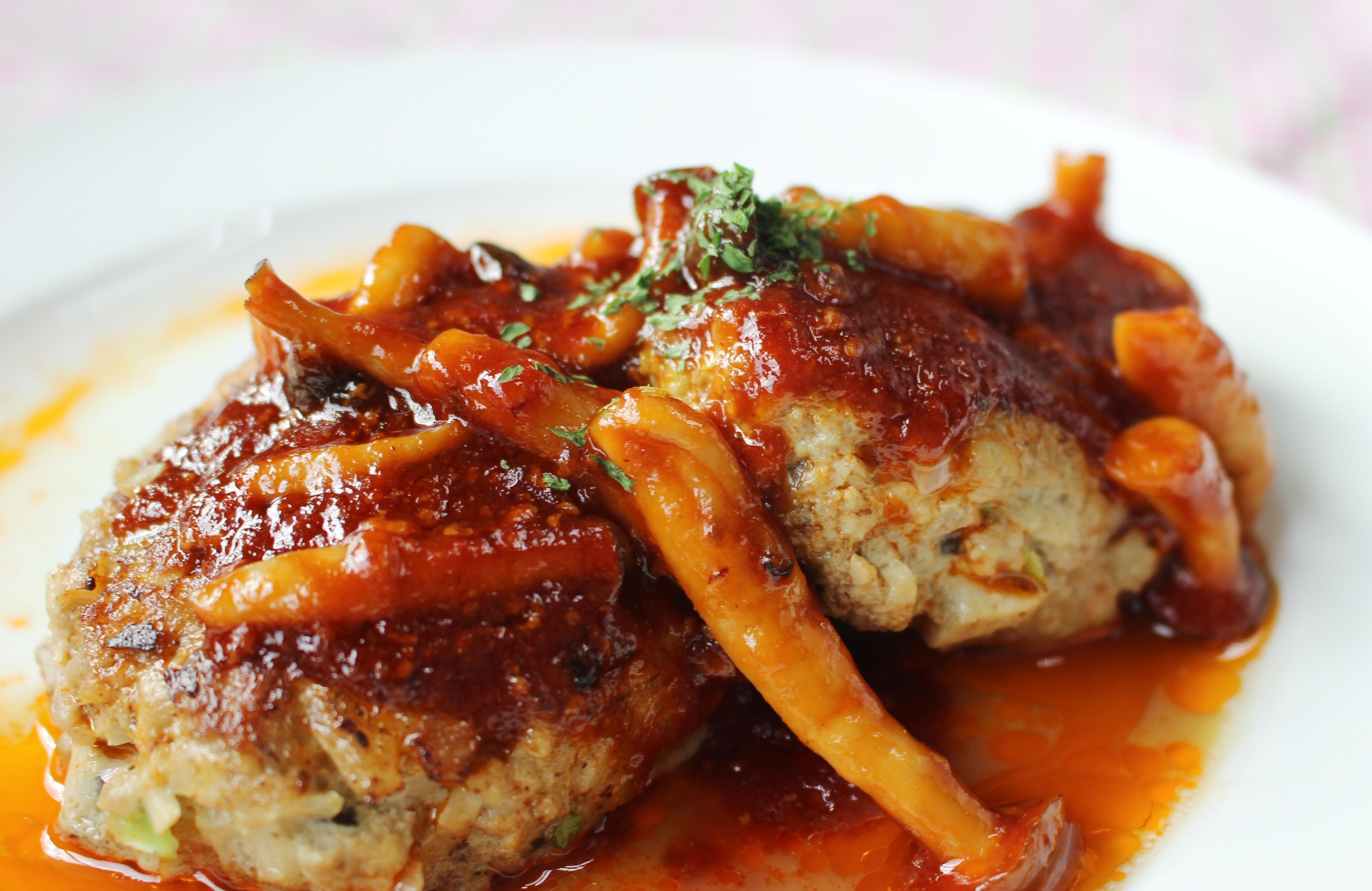 ぶなしめじたっぷりハンバーグ