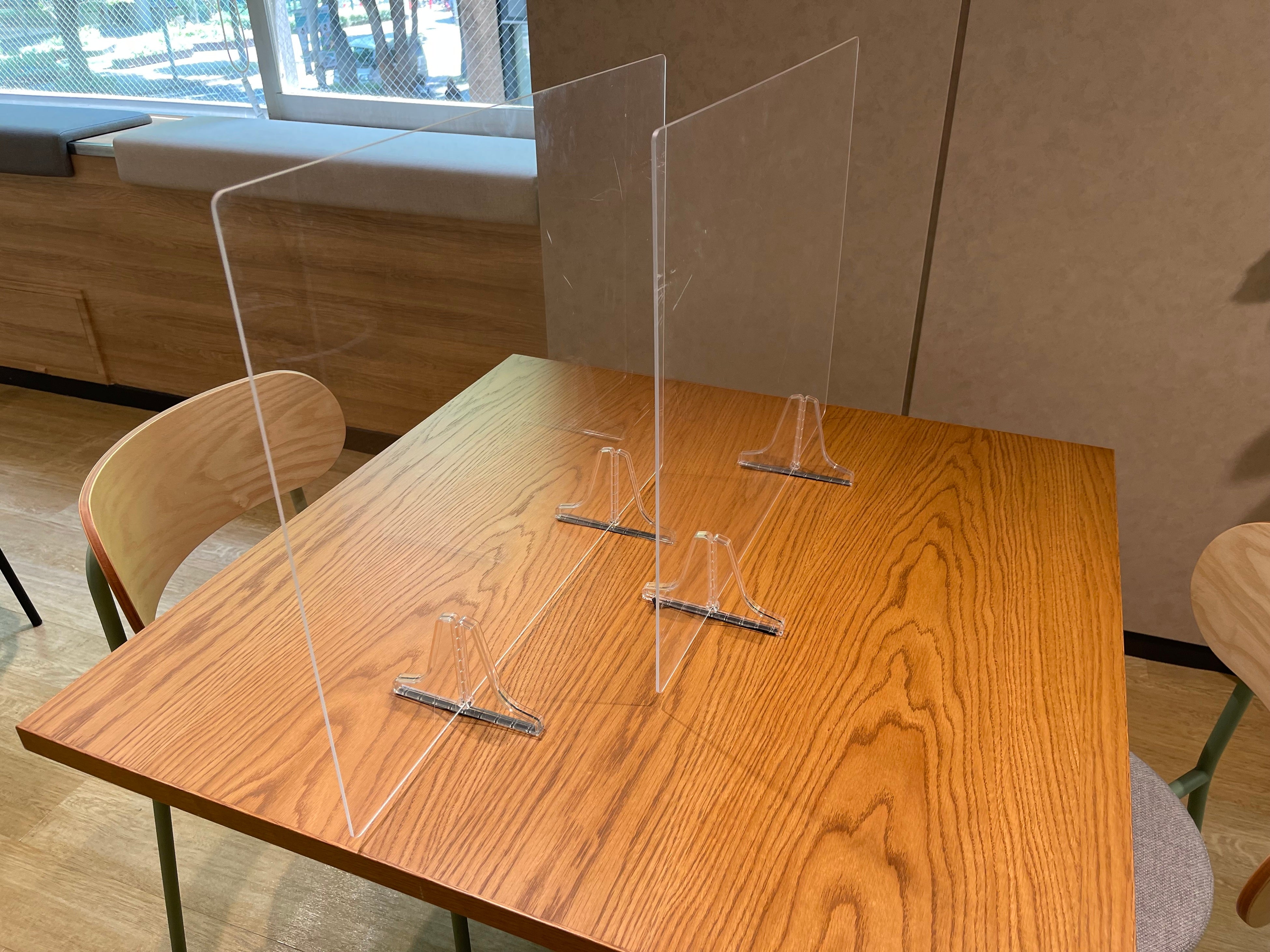 アクリルボード